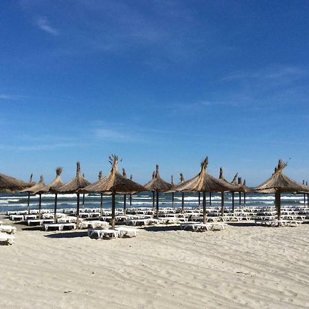 Bluewaves Apartment Mamaia Nord Navodari Ngoại thất bức ảnh